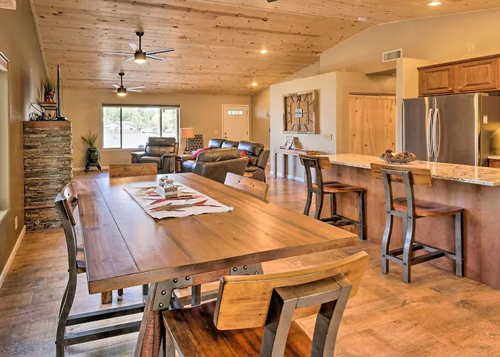 Holiday home 1 Mi To Rainbow Lake: Newly Built & Woodsy Retreat Pinetop-Lakeside