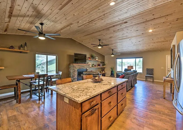 1 Mi To Rainbow Lake: Newly Built & Woodsy Retreat * Pinetop-Lakeside